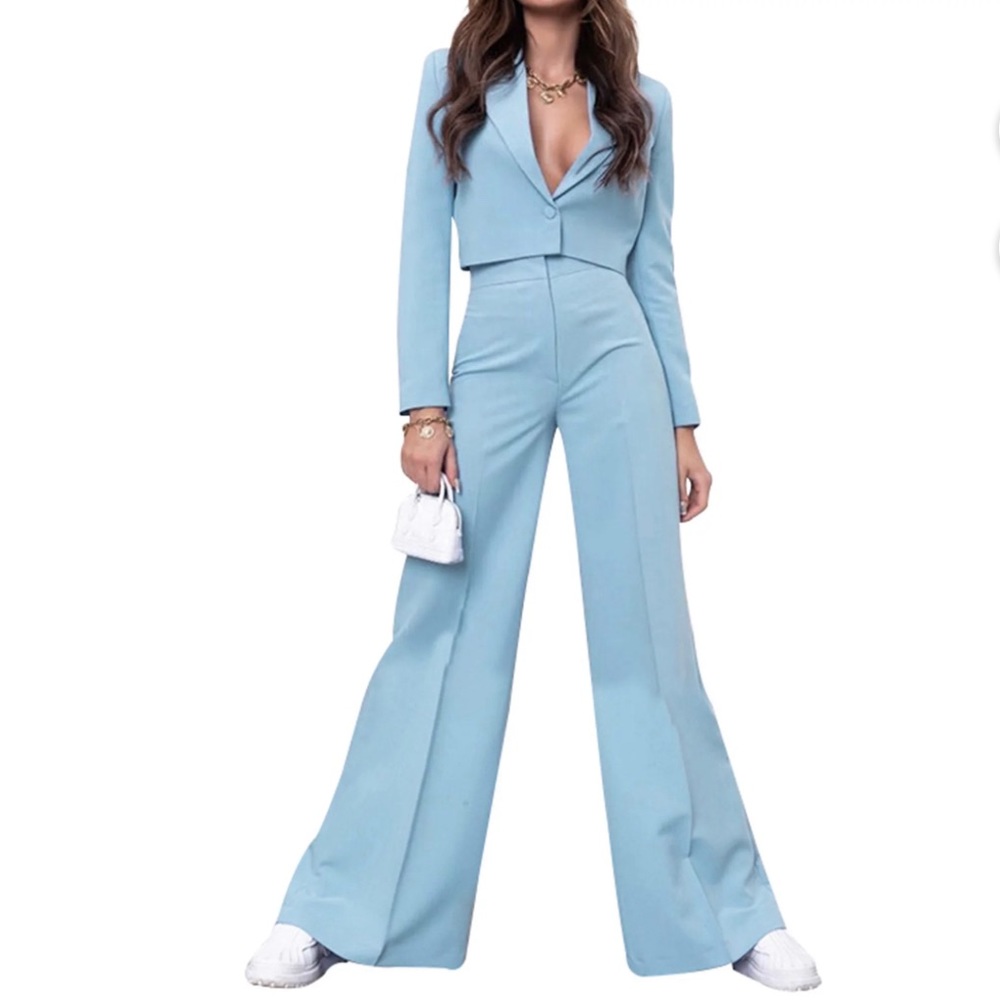 Never Worn Women’s Sky Blue Two Piece Blazer Outfit Size Medium